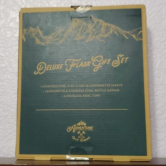 Adventure is Out There Deluxe Flask Gift Set Portable Drinkware - Picture 3 of 9